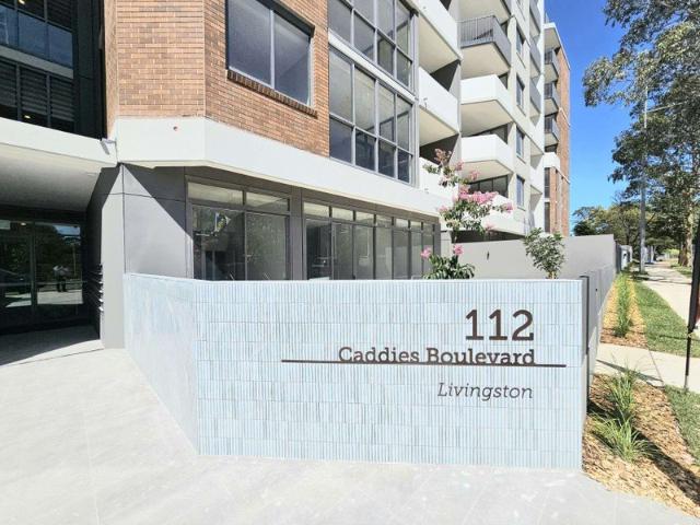 MASSIVE 2 Bedroom Apartment with Study Nook in Rouse Hill Prime Location