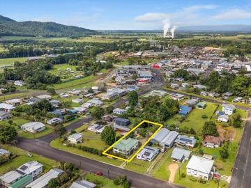 Massive 470m² Family Home on 1,416m² | Pool, Space & Real Family Living | Must Be Sold