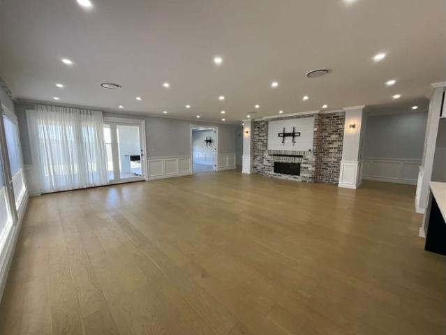 Massive 5 Bedroom Family Home