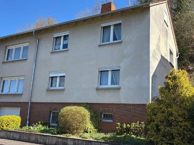 Massives großzügiges Ein bis Zweifamilienhaus mit Garage * Mieten oder doch KAUFEN?