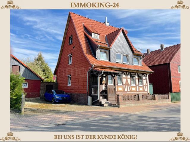 MASSIVES HAUS IN ZENTRALER LAGE + VIELE MÖGLICHKEITEN!