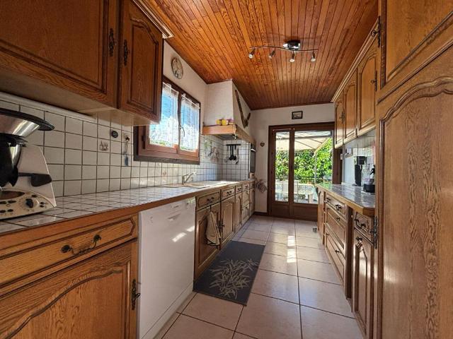 MASSONGY Maison T5 110 m², 732m² de terrain, secteur calme 74140