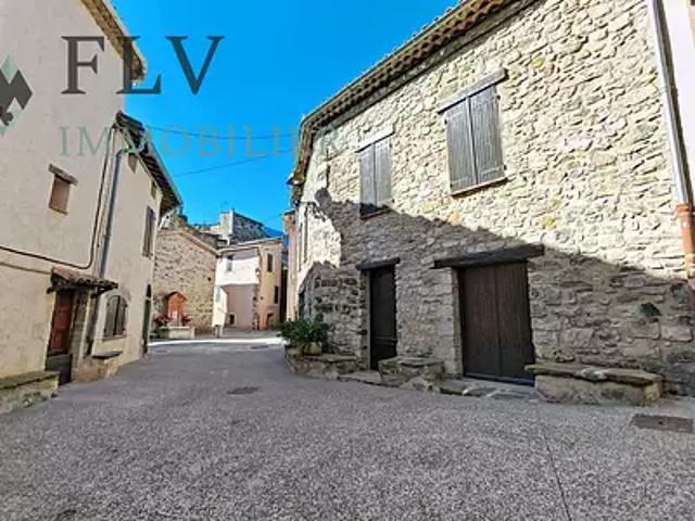 Massoins 06710 Achat / Vente maison 4 pièces t4 au dernier étage