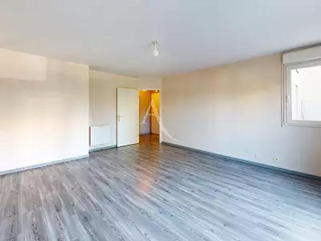 Massy 91300 Location appartement 2 pièces t2 terrasse cave