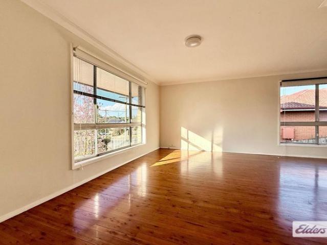 Matthew Pearce catchment! Family house with big backyard!