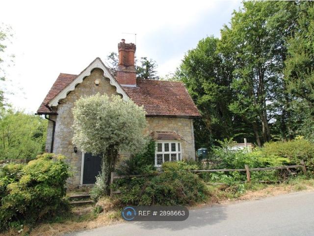 Matthews Lane, Maidstone ME18, 2 bed detached house to rent, £1,800 pcm | PrimeLocation
