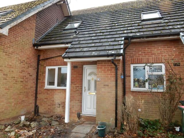 Matthey Place, Crawley RH10, 1 bed terraced house to rent, £1,250 pcm | PrimeLocation