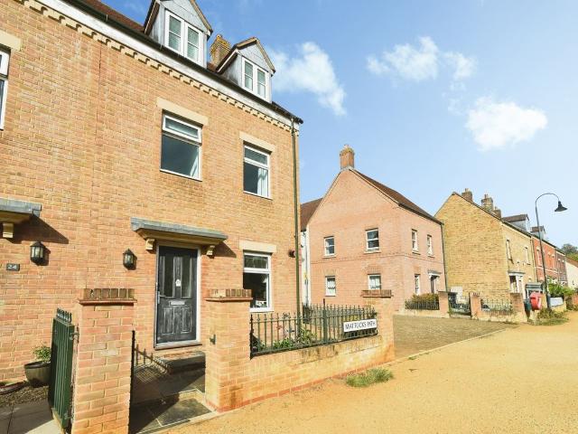 Mattocks Path, Swindon SN1, 4 bed semi detached house to rent, £1,750 pcm | PrimeLocation