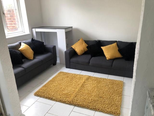 Mattox Road, Wolverhampton WV11, 4 bed semi detached house to rent, £1,100 pcm | PrimeLocation