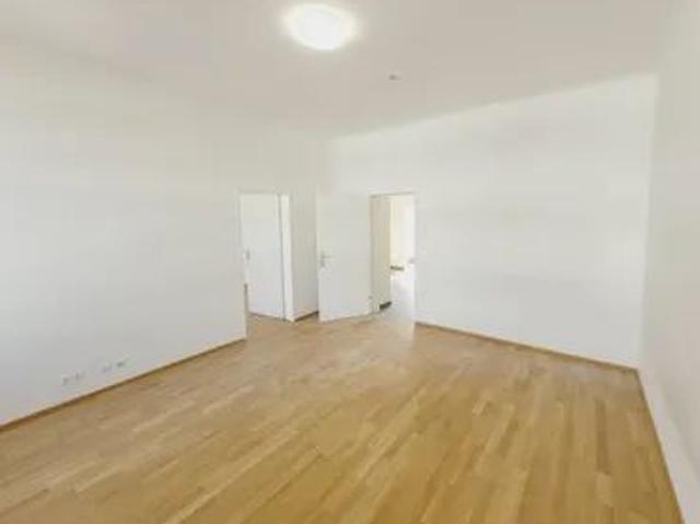 Matzingerstraße: schöne 2 Zimmerwohnung in U Bahnnähe