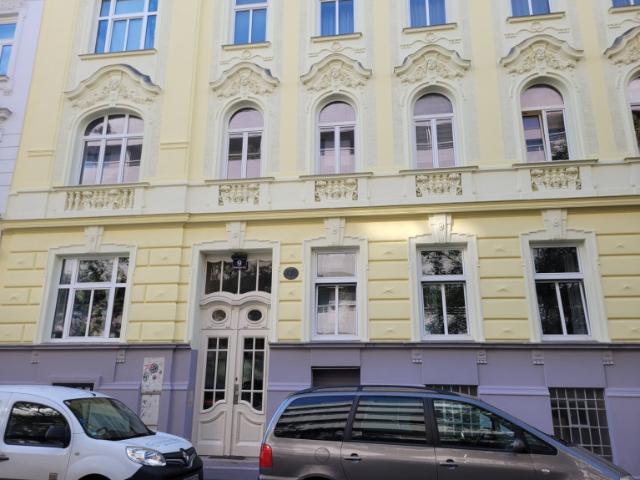 Matzingerstraße: schöne 2 Zimmerwohnung in U Bahnnähe