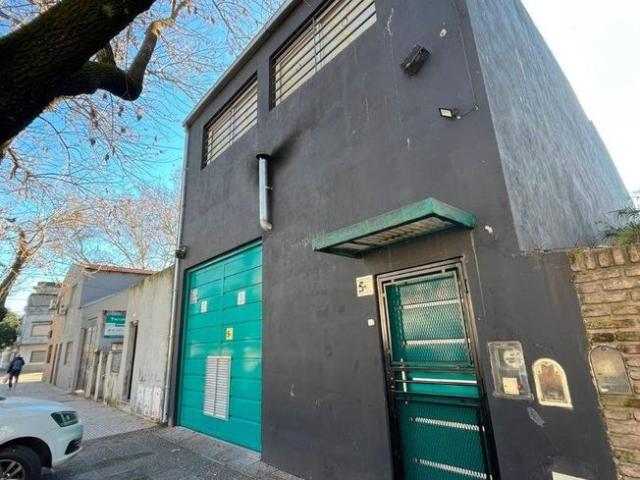 Mataderos, Cosquín 2400, 332m², 4 baños, Edificio de 2 Plantas, Alquiler $ 4.500.000
