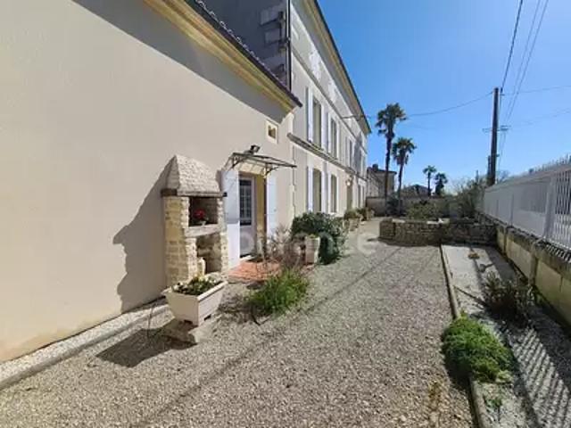 Matha 17160 Achat / Vente maison 8 pièces t8 piscine terrasse