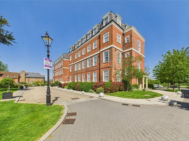 Matha Court, 16 Marian Gardens, Bromley, Kent BR1, 2 bed flat to rent, £2,300 pcm | PrimeLocation