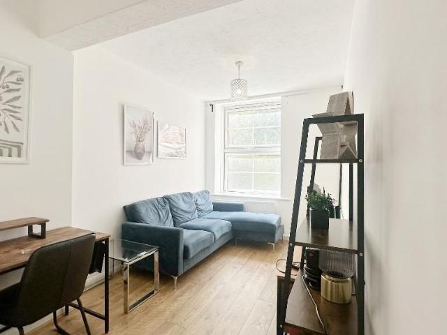 Matilda House, St. Katharines Way, Wapping E1W, 2 bed flat to rent, £2,448 pcm | PrimeLocation