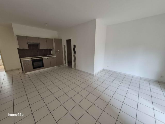 MAUVES 07, Appartement T4 avec place de parking privative