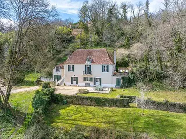 Mauzac et Grand Castang 24150 Achat / Vente maison 8 pièces t8 terrasse parking
