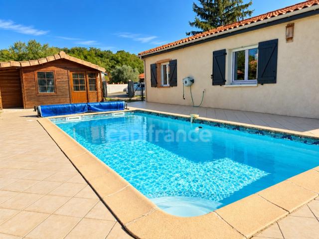 MAUZAC – Maison de plain pied 121 m² – 5 chambres – Piscine – Terrain 840 m²