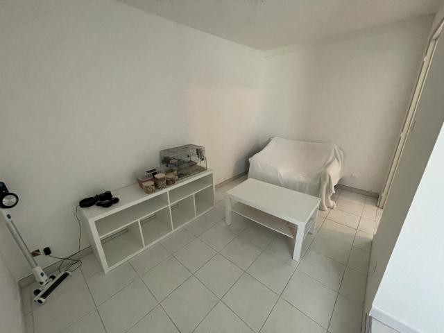 Maubert Fontaine, appartement refait à neuf de type 2