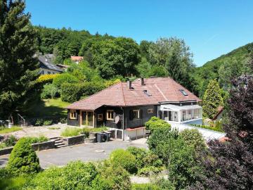 MAUERBACH STEINBACH | Ein / Zweifamilienhaus auf ca. 1.790 m² Grund | ZELLMANN IMMOBILIEN
