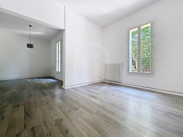 MAUGUIO VAUGUIERE MAISON DE MAÎTRE T3 BIS JARDIN TERRASSE AVEC PISCINE