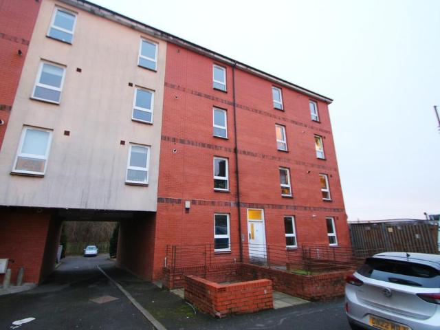 Maukinfauld Road, Glasgow, G32 2 bed flat to rent £875 pcm £202 pw