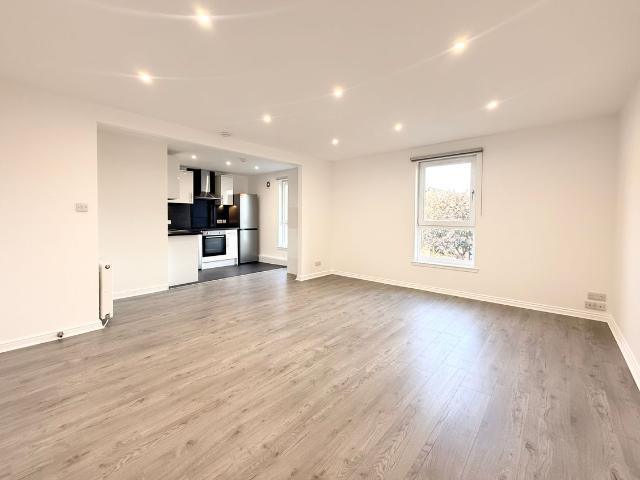 Maukinfauld Road, Glasgow G32, 2 bed flat to rent, £1,200 pcm | PrimeLocation