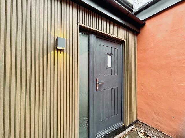 Mauldeth Road, Manchester, Greater Manchester M14, 2 bed flat to rent, £1,250 pcm | PrimeLocation