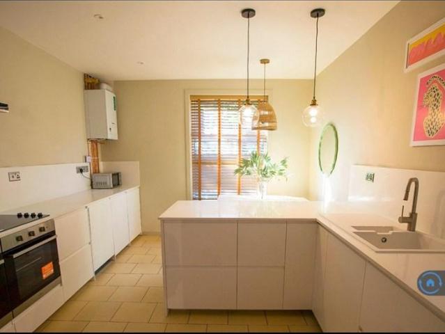 Mauldeth Road West, Withington. 1 bed in a house share to rent £667 pcm £154 pw