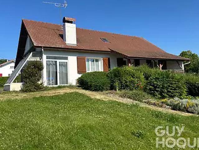 Mauléon Licharre 64130 Achat / Vente maison 6 pièces t6 au dernier étage terrasse