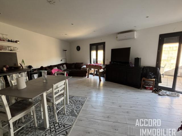 Maureilhan,villa en cours de construction avec appartemen