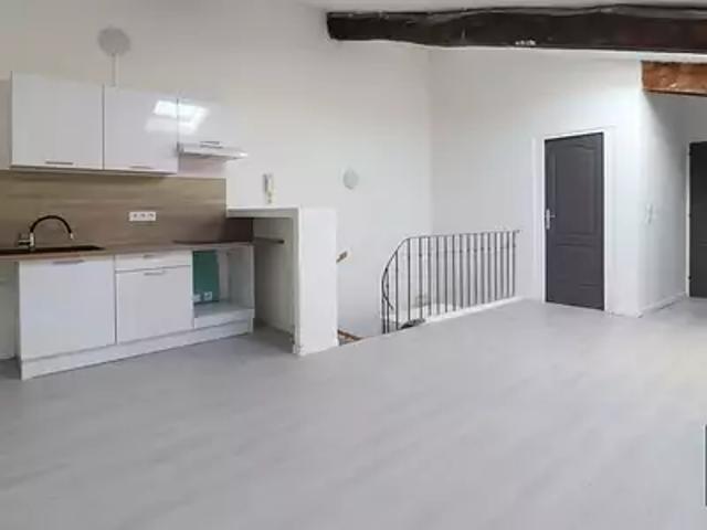 Maureillas las Illas 66480 Location appartement 3 pièces t3 au dernier étage