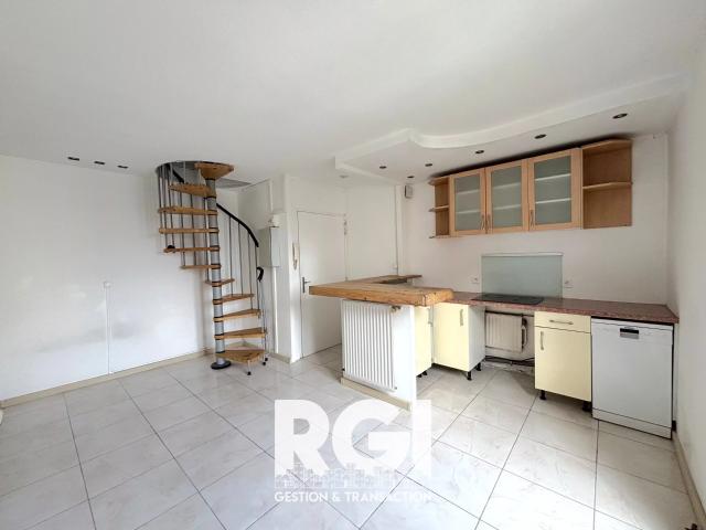 Maurepas appartement duplex 2 pièces 33.45 m²