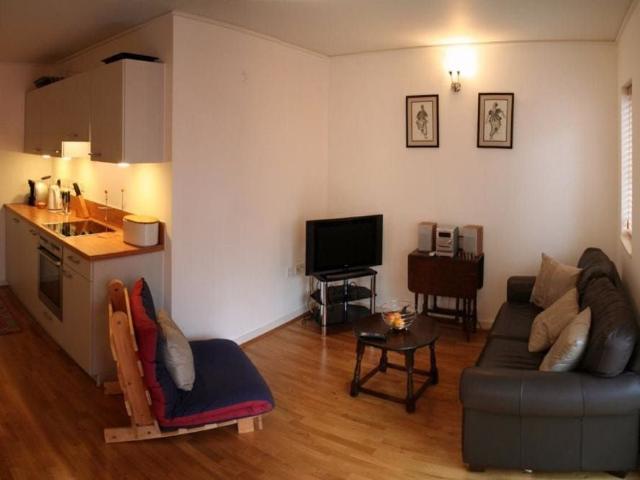 Maurer Court, Greenwich, London SE10, 1 bed flat to rent, £1,660 pcm | PrimeLocation
