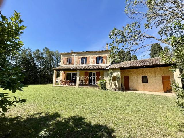 Maussane les Alpilles ENTRE VILLAGE ET CAMPAGNE Maison f. 180m² Maussane les Alpilles