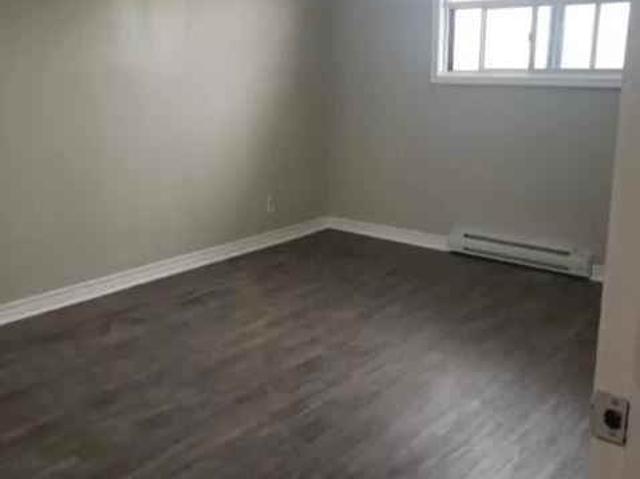 Mausser Manor 3 Bedroom Apartment for Rent at 105 Mausser Ave, Kitchener, ON N2M 3K6 Southdale