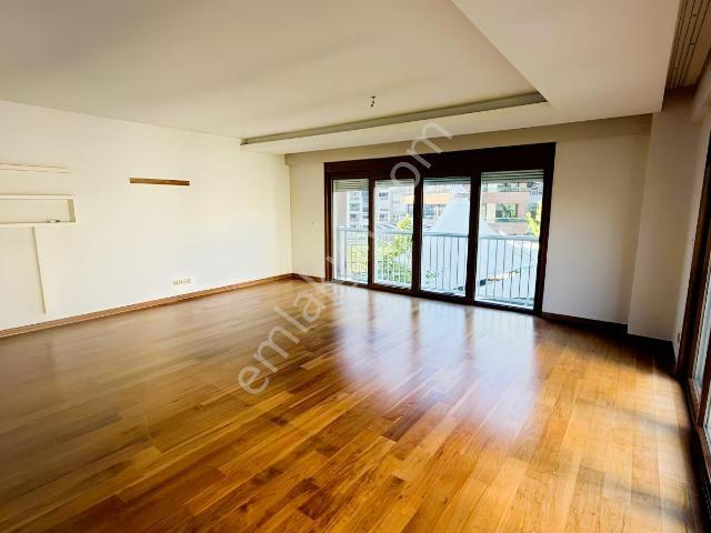 Mavera Başakşehir Sitesinde 4+1 Kiralık Daire