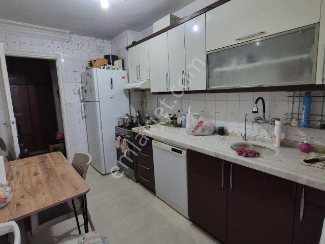 Mavi Bulvar Groseri Market Civarı Satılık 3+1 Daire