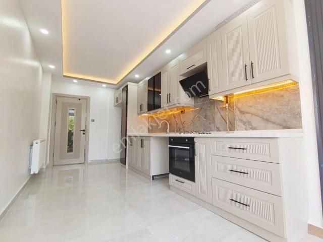 Mavi Bulvar İkram Civarı Kapalı Mutfak 185 M2 Genişlik 3+1 + Çift Banyolu Ultra Lüx Masrafsız Daire