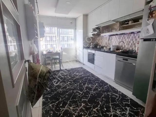 Mavi Bulvara Yürüyüş Mesafesin'de Kapalı Mutfaklı Cazip 3+1 !