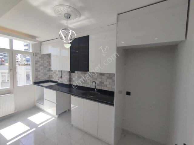 Mavi Bulvarda Cadde Üzerinde 3+1 Kapalı Mutfaklı Ekstralı Daire