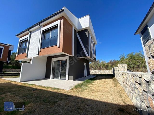 MAVİ BONCUK'TAN Merkezi Konumda Site İçi 2+1 Dublex Villa