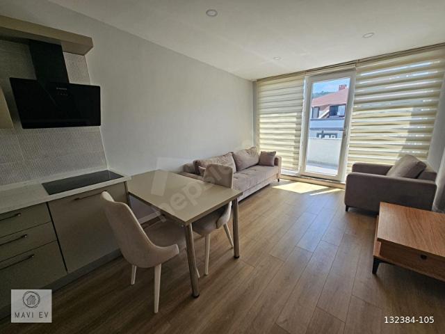 MAVİ EV METRO 10 DK, HAVUZLU SİTEDE, TERASLI, EŞYALI 1+1 DAİRE