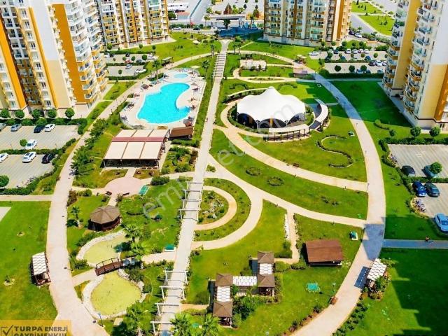 Mavişehir Emlak Konutlarında Havuz Cepheli Satılık 4+1 Dubleks