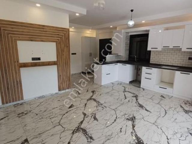 Mavişehirde Satılık Lüks 3+1 Villa, Denize Yakın, Yatırıma Uygun
