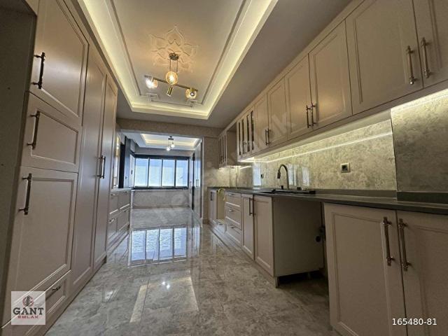 MAVİKENTTE SİTE İÇİ 3,5+1 AKILLI SİSTEM FULL YAPILI DAİRE