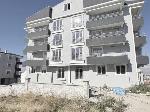 MAVİRA GAYRİMENKULDEN KIRATLIOĞLUNDA SATILIK 1+1 DAİRE