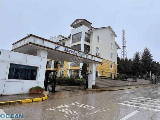 Mavi Yeşilpark Evlerinde Havuz Manzaralı Çatı Dubleks Daire