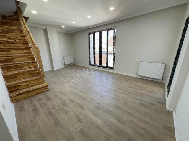 Mavigöl Mh Satılık 3+1 Üst Dublex Daire