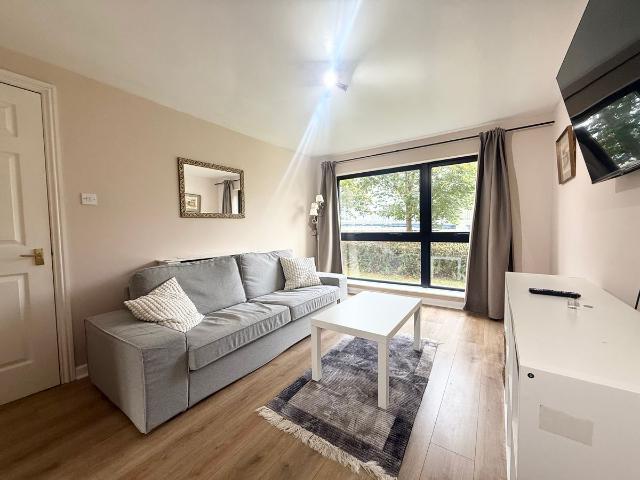 Mavisbank Gardens, Glasgow G51, 2 bed flat to rent, £1,400 pcm | PrimeLocation